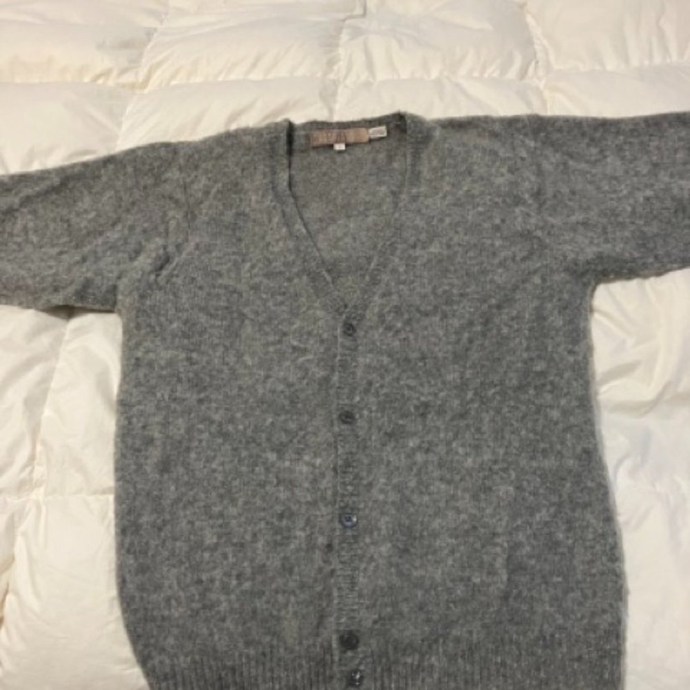 Perry Ellis 100% Wool Cardigan Sweater